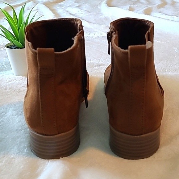 Womens Brown Faux Suede Ankle Boots Size 7 Zip Up Boho Fall Winter Booties - Picture 5 of 8